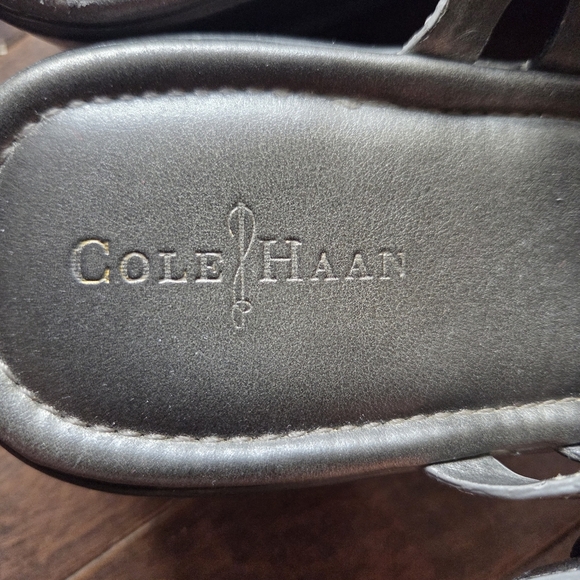 Cole Haan/ Nike Air Women's Silver and Black Sandals Size 7 - Picture 7 of 7